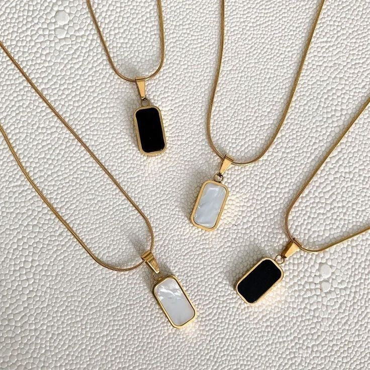 Black & White Dual Side Wear Necklace – 2-in-1 Jewelry | Veeora