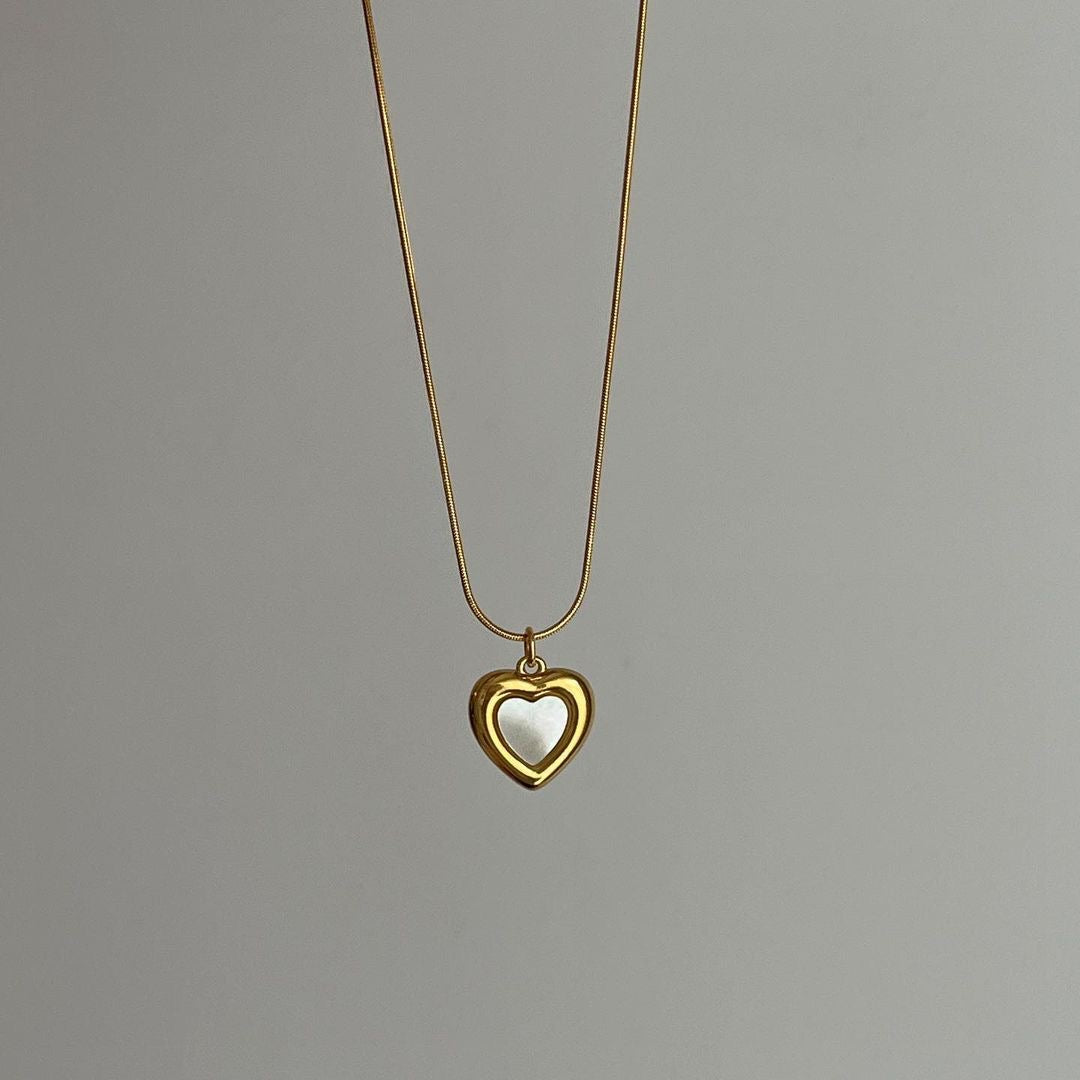 Elegant Anti-Tarnish Heart Necklace – Timeless Love, Everyday Shine