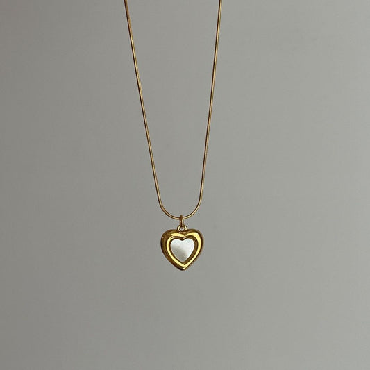 Elegant Anti-Tarnish Heart Necklace – Timeless Love, Everyday Shine